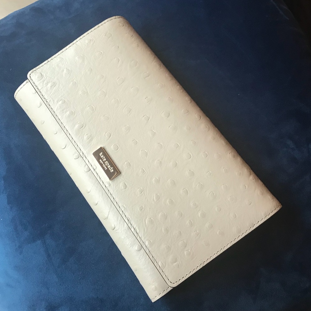 Kate Spade Alexander Ave Phoenix wallet